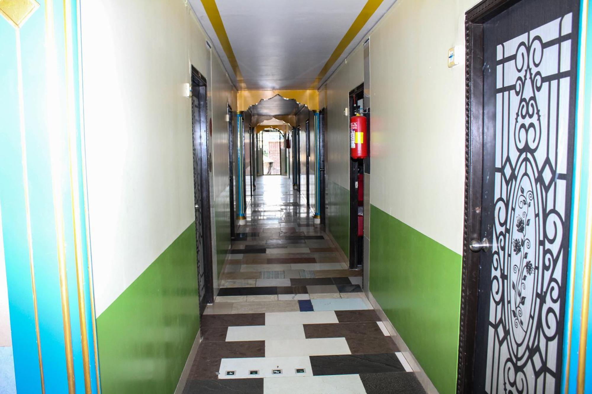 Vink Hotel Bombaj